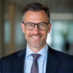 Porträt des COO von SERVICES A-Z LTD